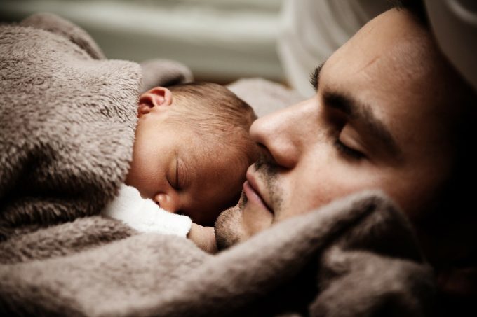 Padre con bebé