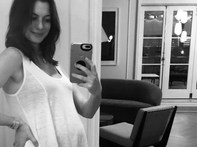 Anne-Hathaway-pregnancy.assisted.reproduction-IVF
